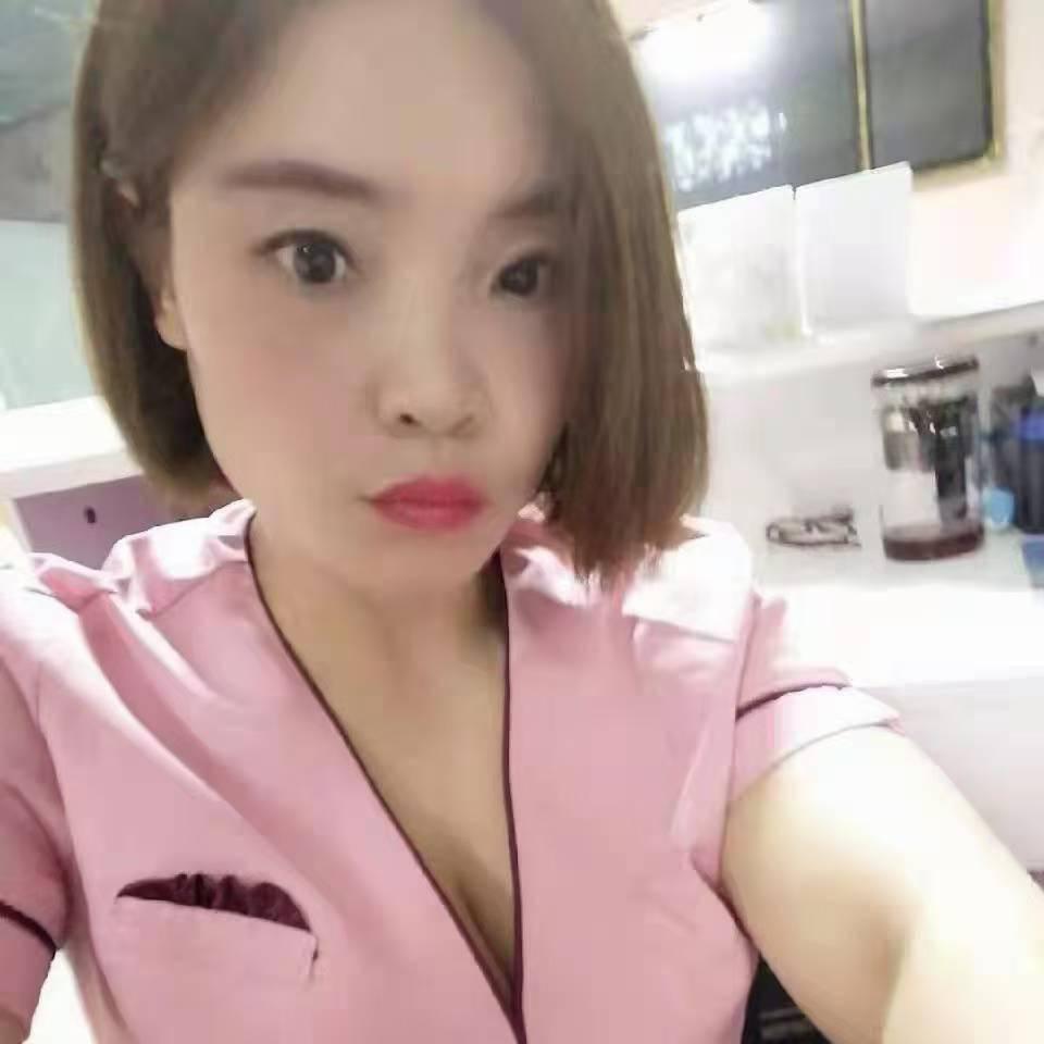 妹子做兼职的，刚下海没多久，服务很好，不事不催，真实可靠一条龙服务